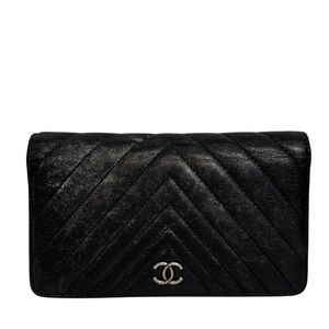 Chanel Black Quilted Leather wallet